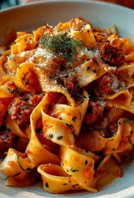 Cremige kalabrische Chili-Pappardelle mit Wurst und Fenchel