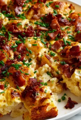 Kartoffelknödel-Frühstücks-Auflauf mit Rinderbacon & Ei