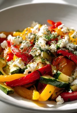 Leckere Feta Gemüse Pfanne mit Paprika und Zucchini