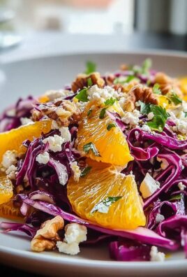 Rotkohlsalat mit Orangen, Feta und Walnüssen - frisch genießen!